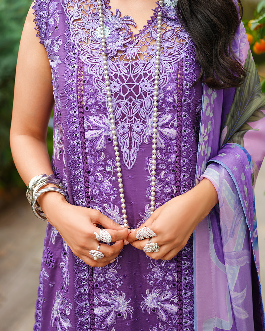 Mushq | Amoi Luxury Lawn | Lovers Lane, image 3