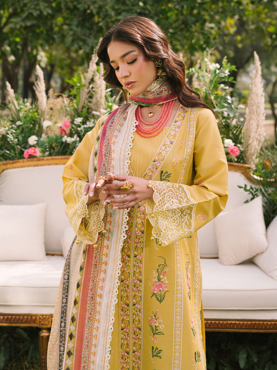 Mahnur | Dahlia Luxury Lawn 25 | Lya -  Mahnur Ladies Clothes - Original Designer Dress - House of Maryam