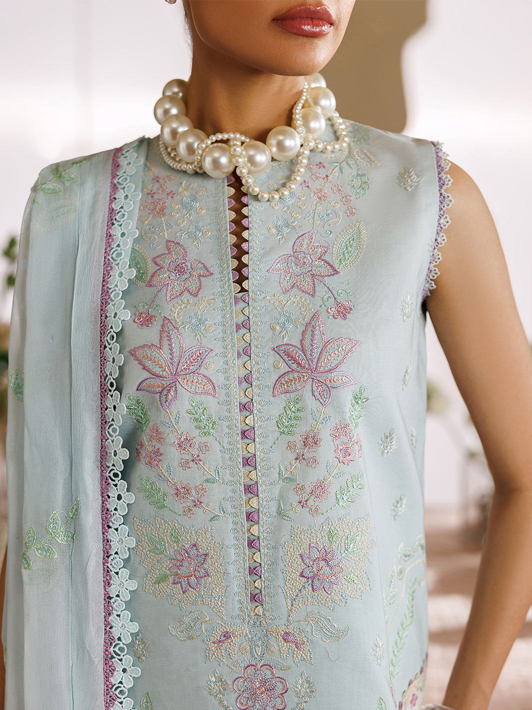 Mahnur | Morbagh Luxury Lawn 26 | M-01, image 3