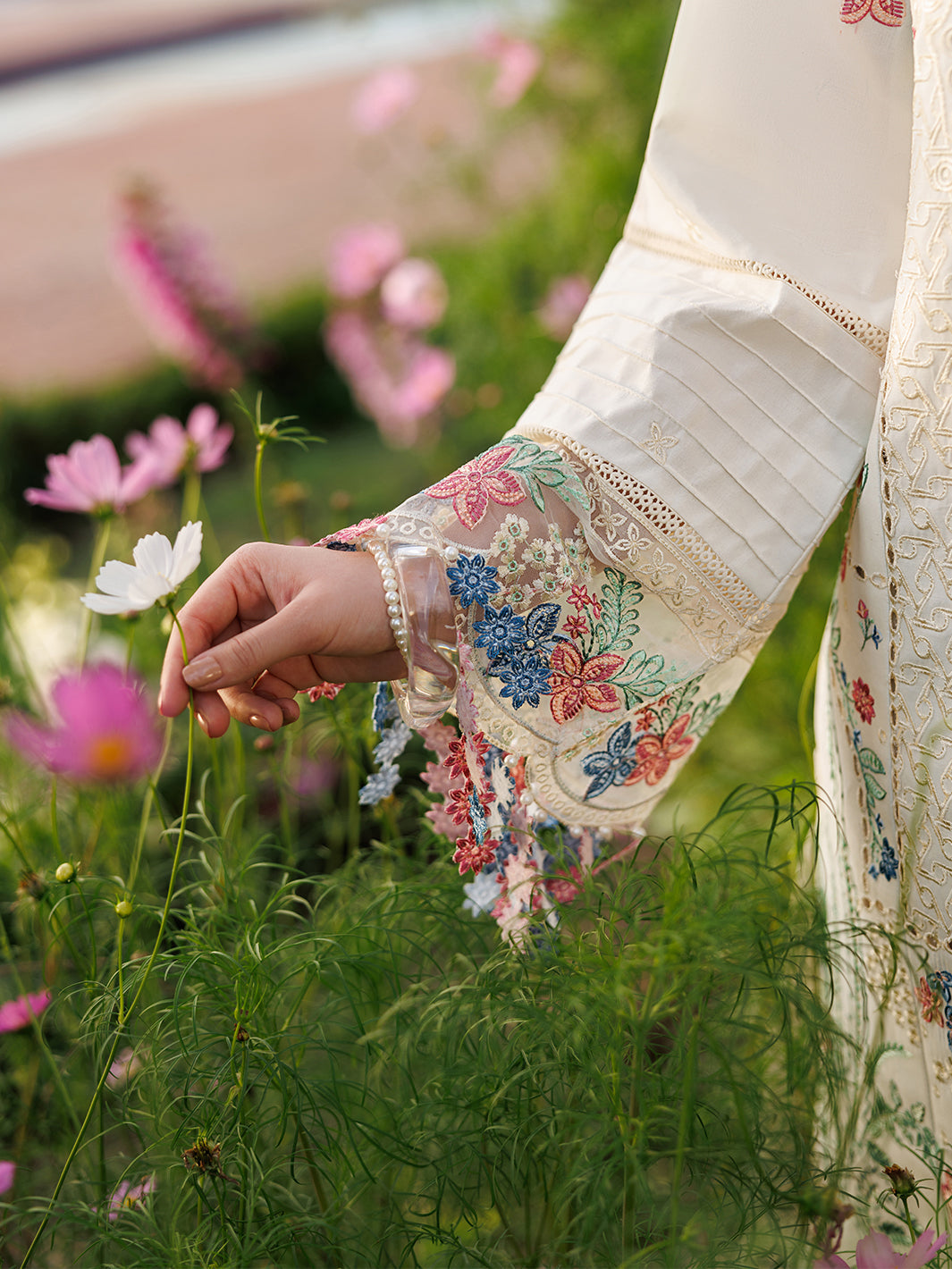 Mahnur | Morbagh Luxury Lawn 26 | M-03, image 6