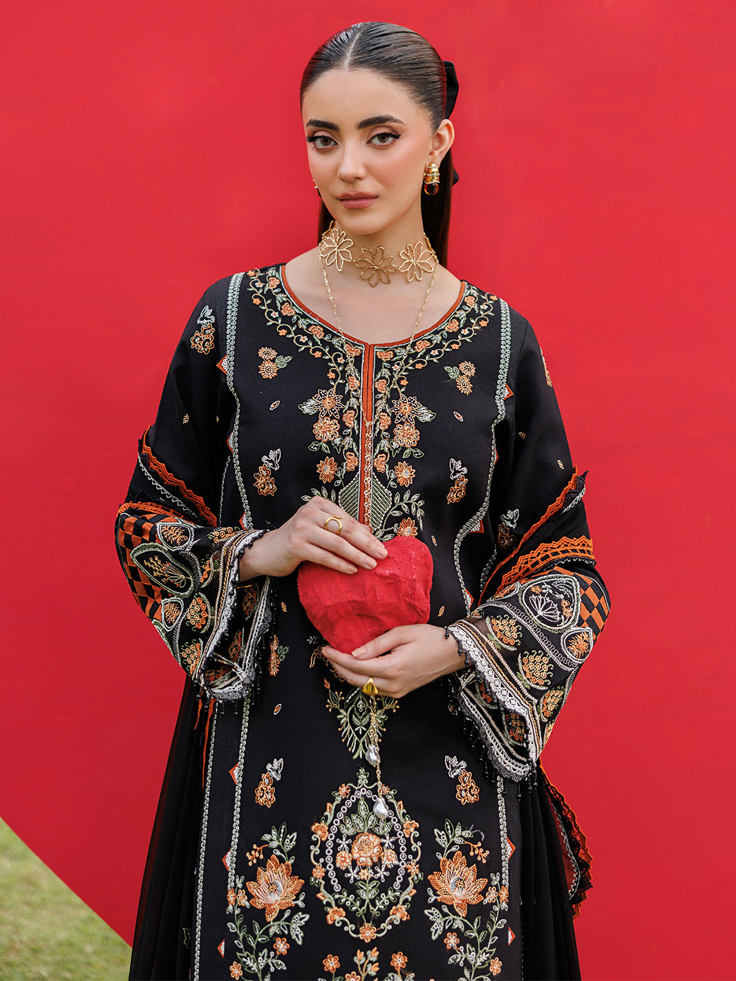 Mahnur | Morbagh Luxury Lawn 26 | M-11, image 3