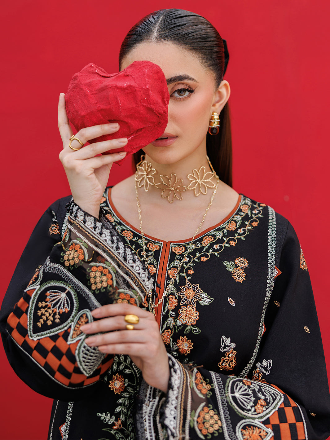 Mahnur | Morbagh Luxury Lawn 26 | M-11, image 4