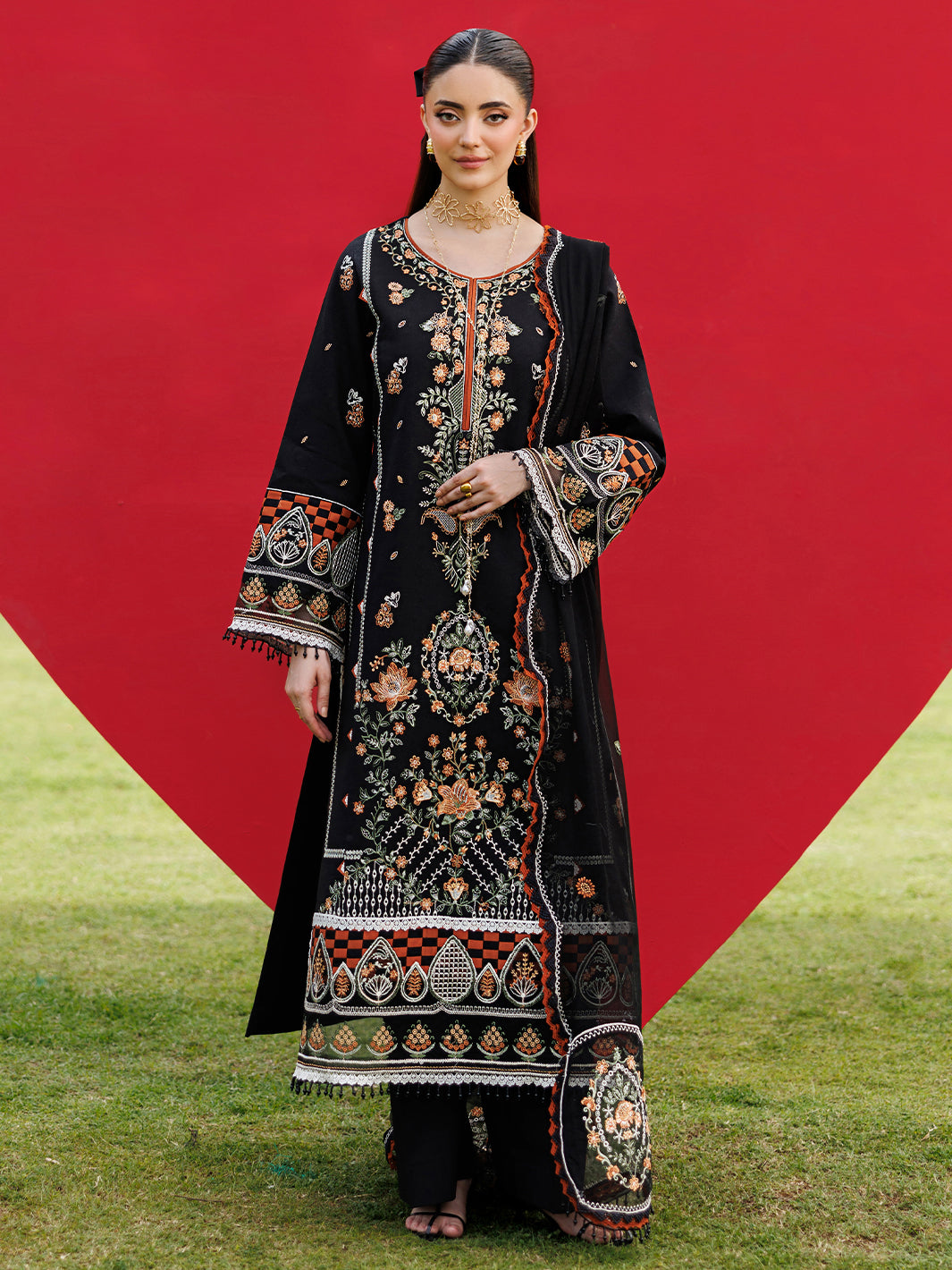 Mahnur | Morbagh Luxury Lawn 26 | M-11-1