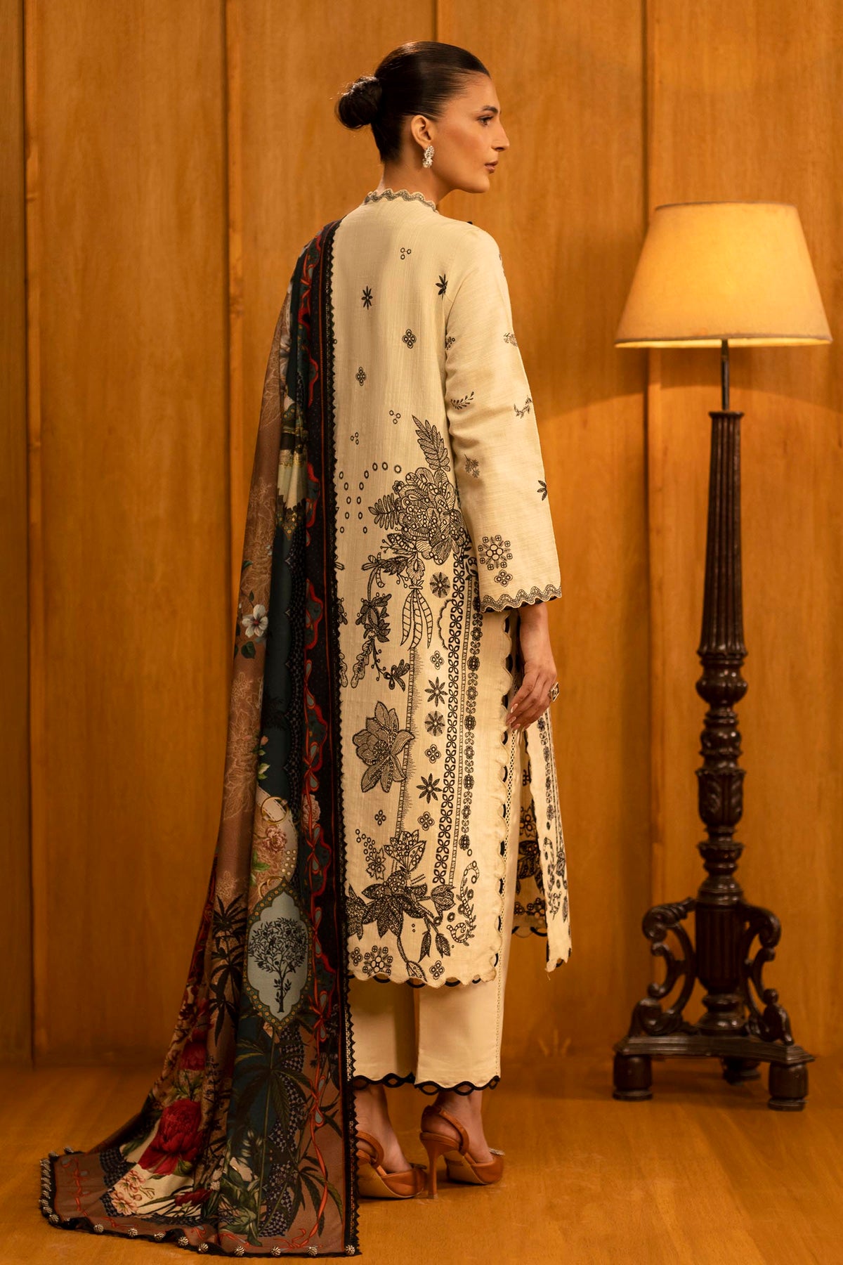 Sana Safinaz | Muzlin Winter 25 | M253-005B-2