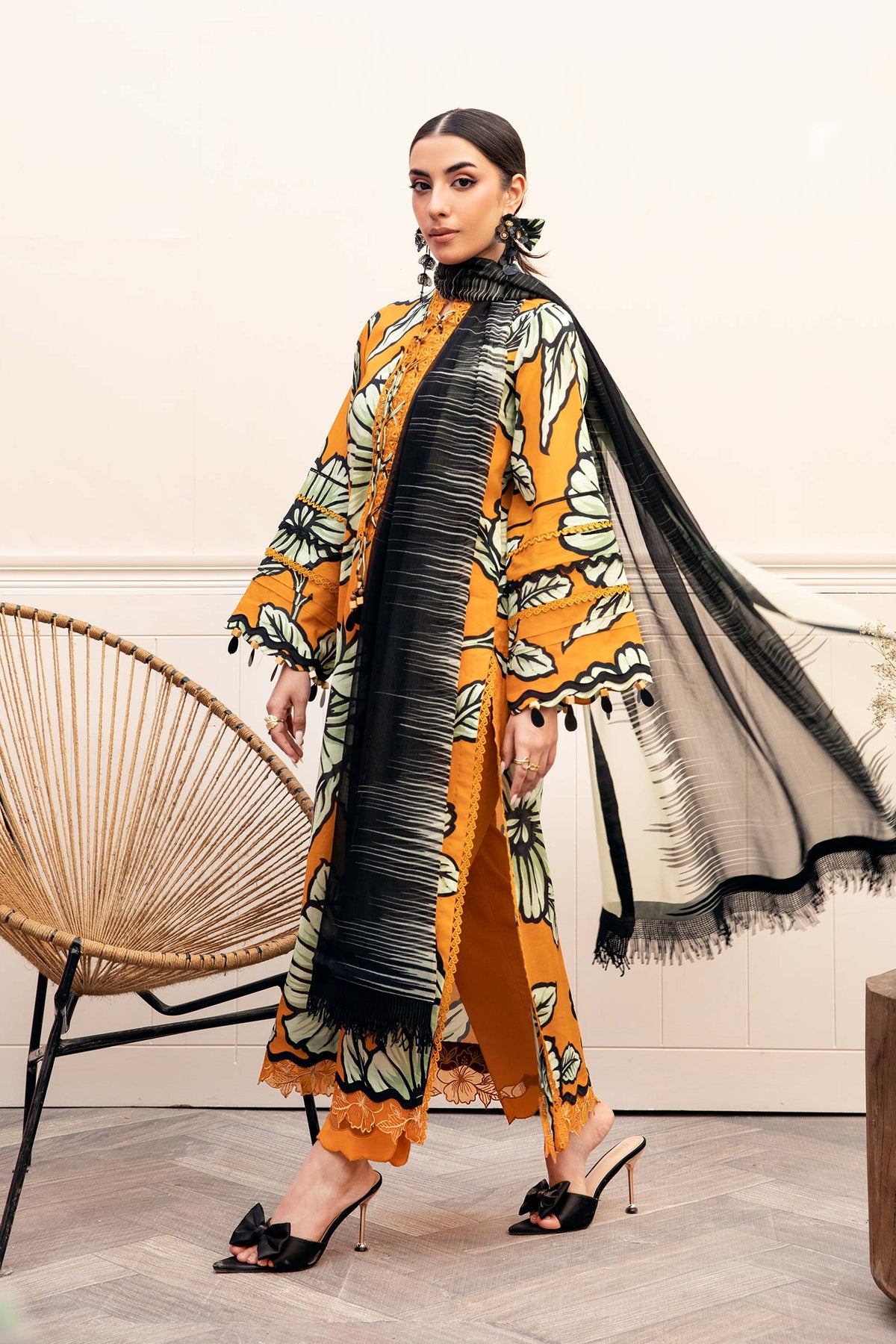 Maria B | Eid Basic Lawn | MB-CUS25-902A -  Maria B Ladies Clothes - Original Designer Dress - House of Maryam