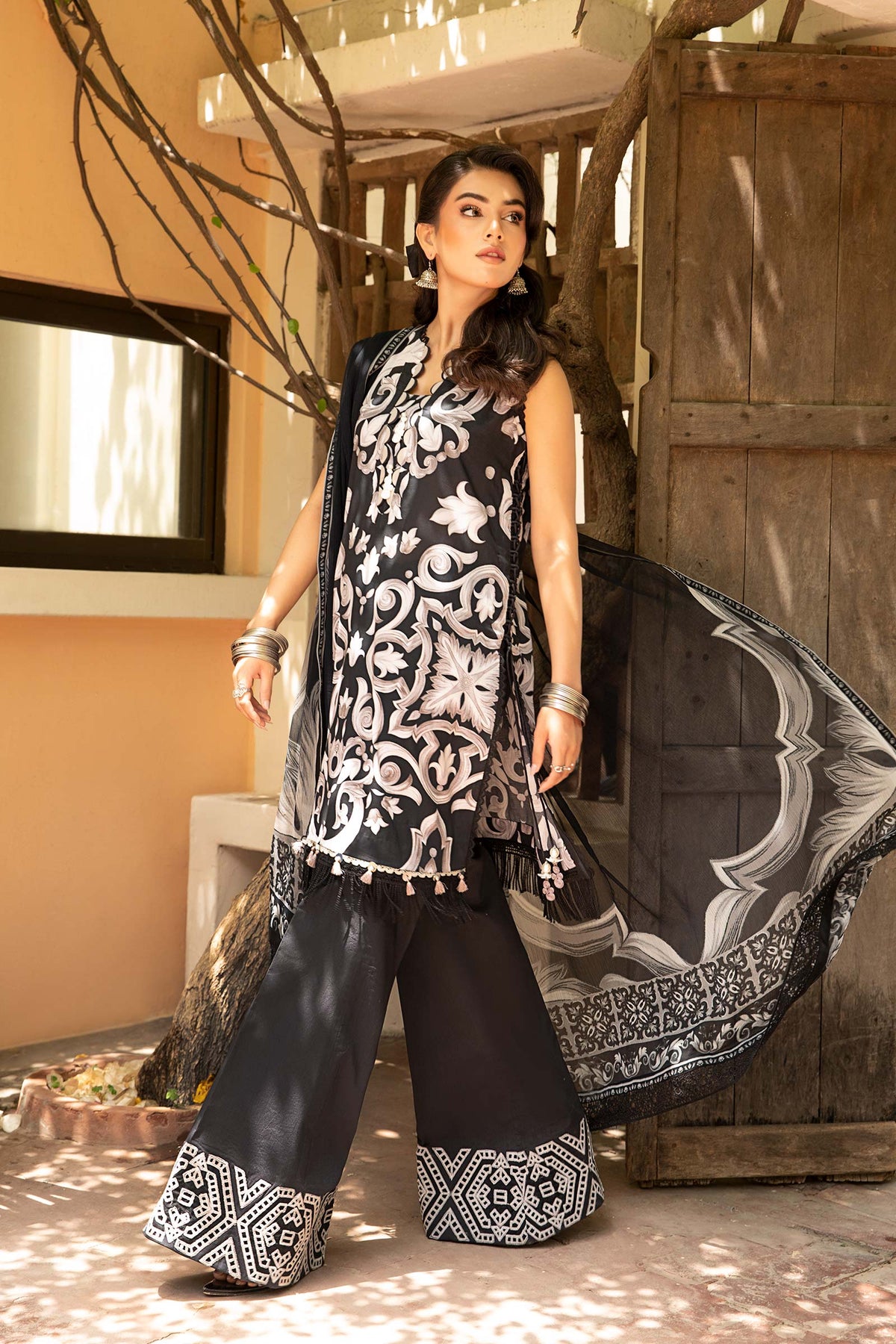 Maria B | Eid Basic Lawn | MB-CUS25-904B -  Maria B Ladies Clothes - Original Designer Dress - House of Maryam