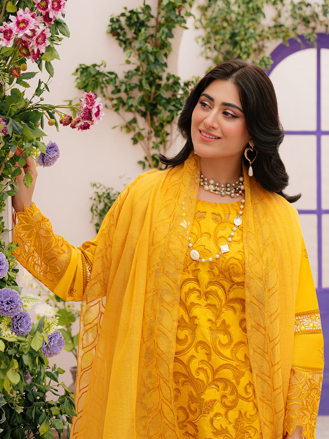 Mahnur | Allenura Luxury Lawn 24 | MERIDIAN -  Mahnur Luxury - Original Designer Dress - House of Maryam