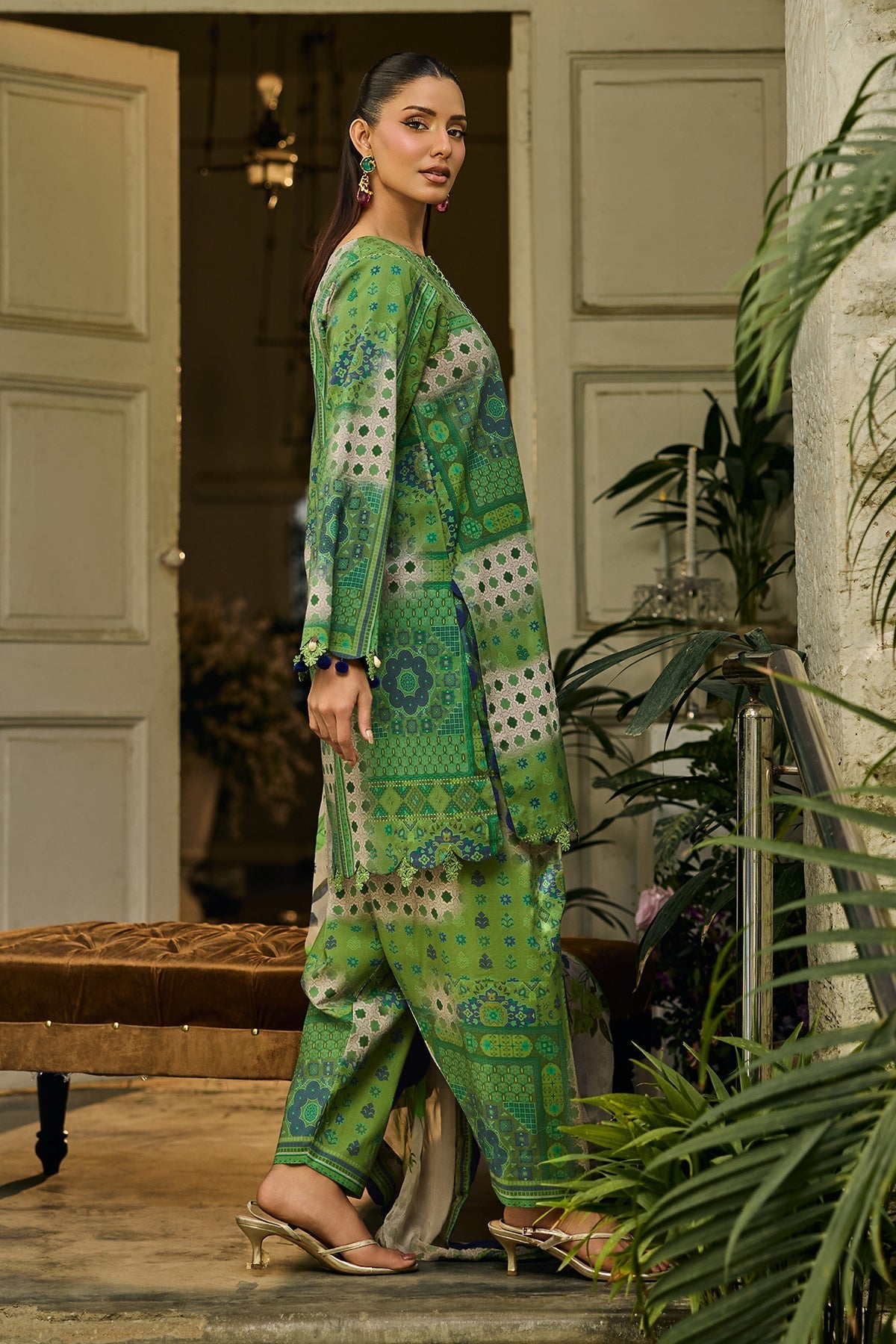 Charizma | C Print Lawn | CP6-17, image 4