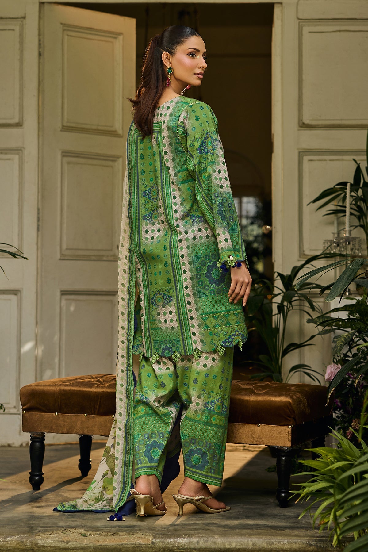 Charizma | C Print Lawn | CP6-17, image 2
