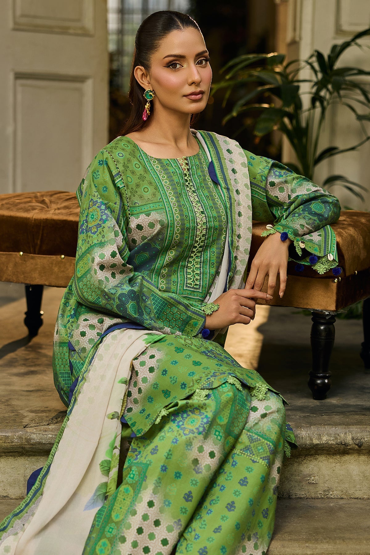 Charizma | C Print Lawn | CP6-17, image 3