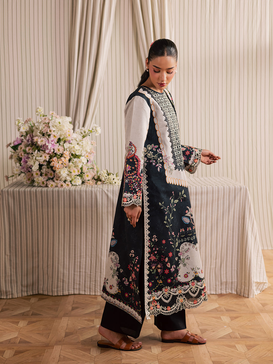 Mahnur | Jahaan Lawn 26 | MJ-01-5