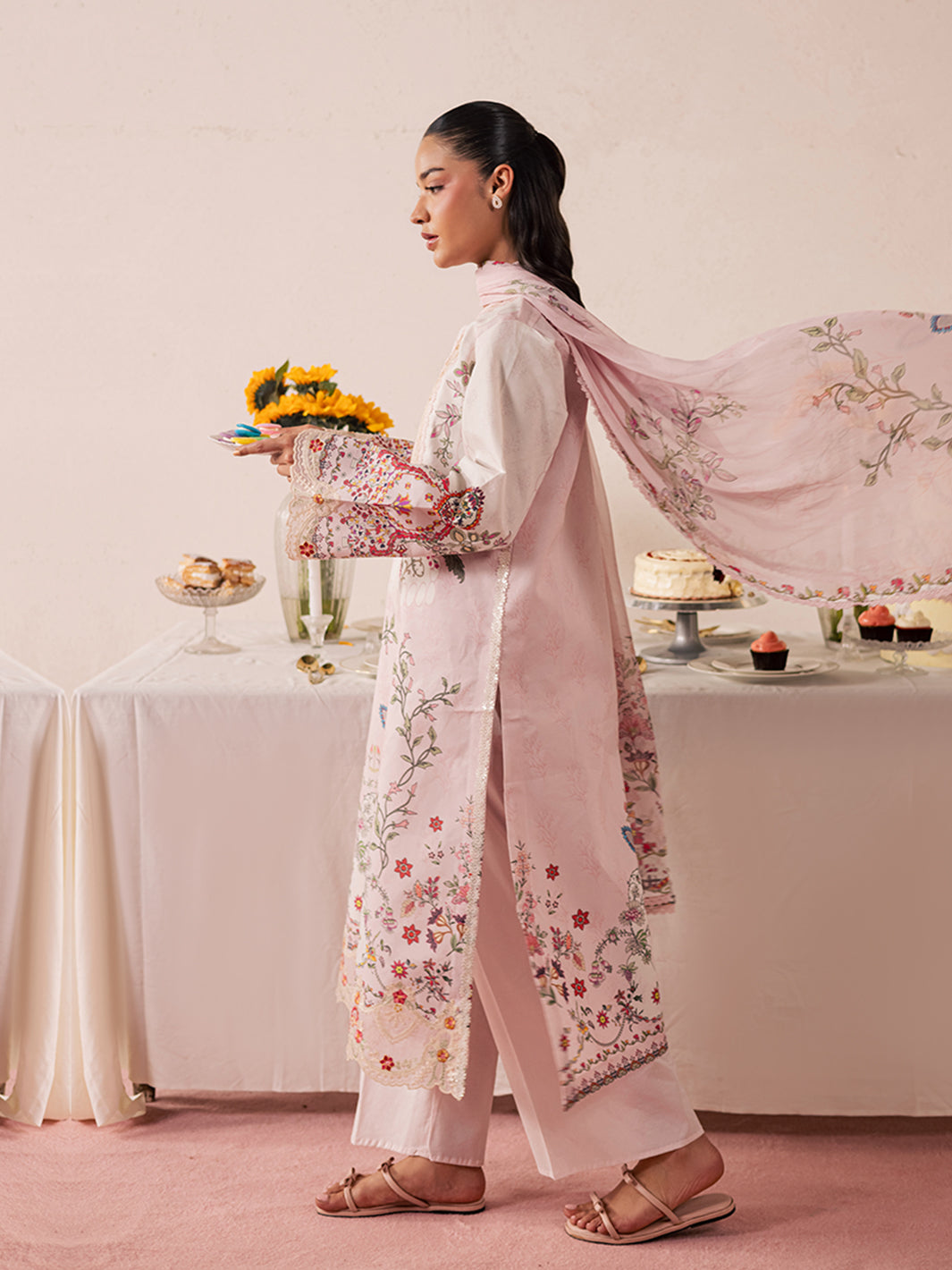 Mahnur | Jahaan Lawn 26 | MJ-02, image 5