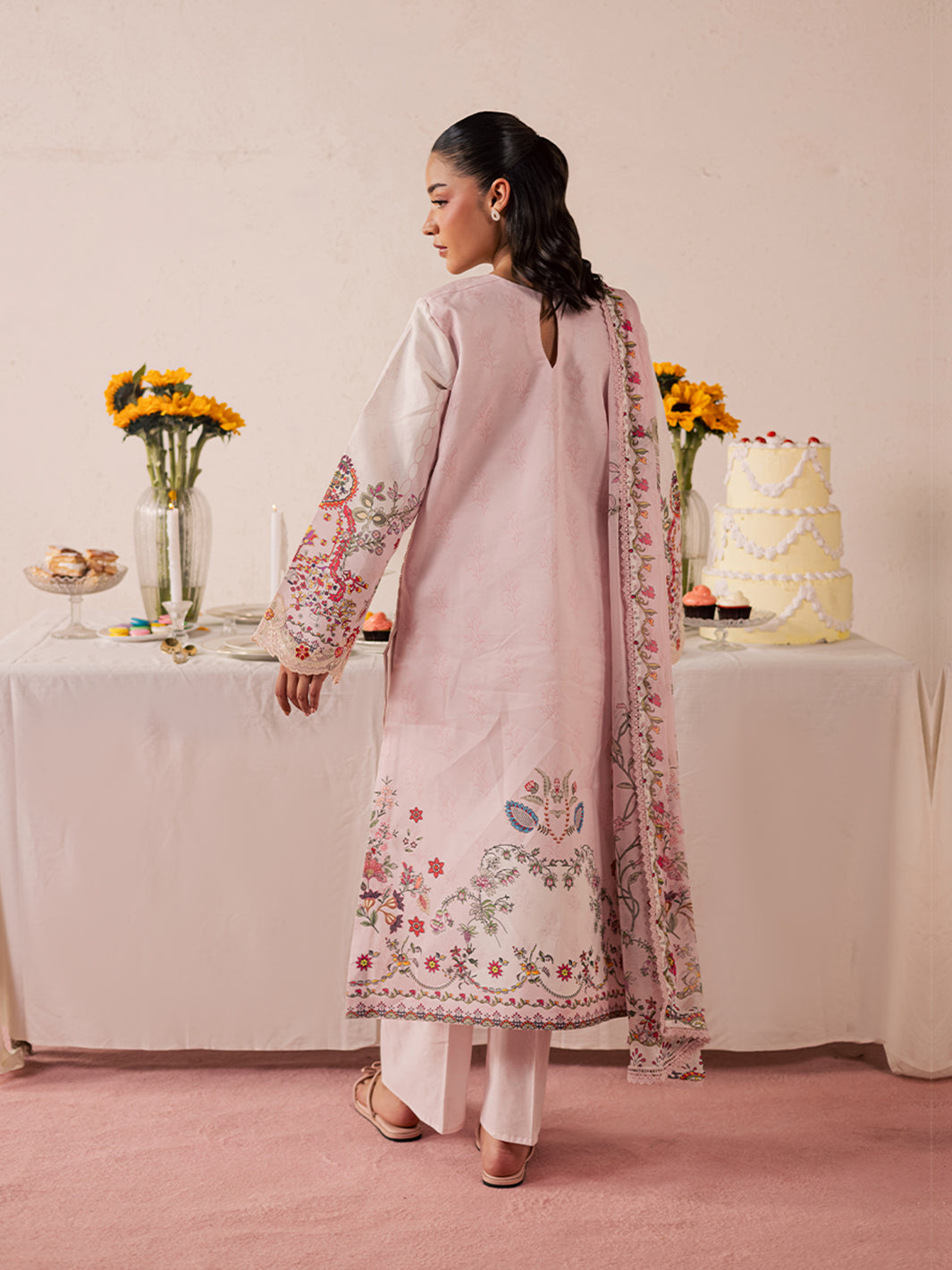 Mahnur | Jahaan Lawn 26 | MJ-02-2