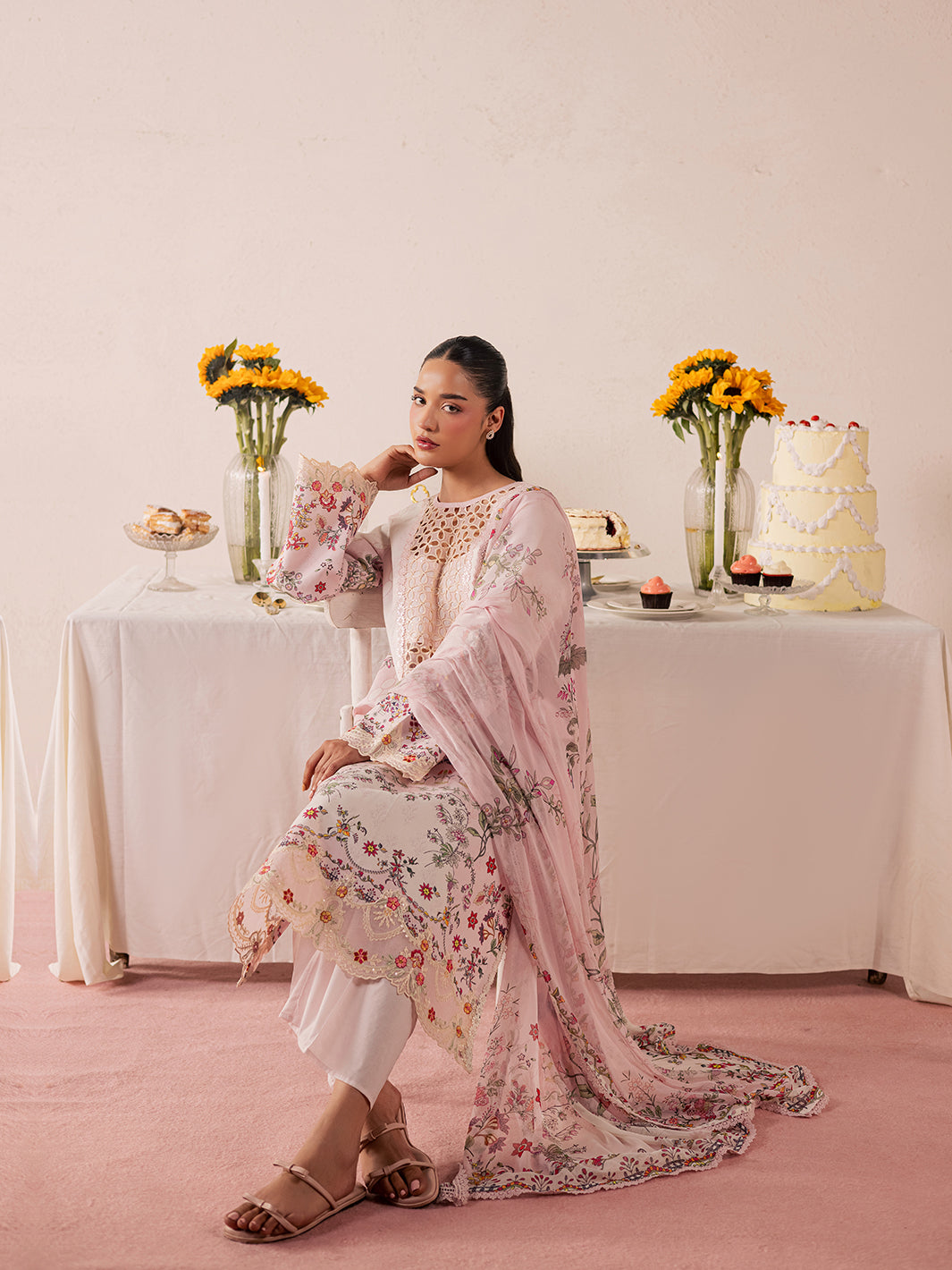 Mahnur | Jahaan Lawn 26 | MJ-02, image 6