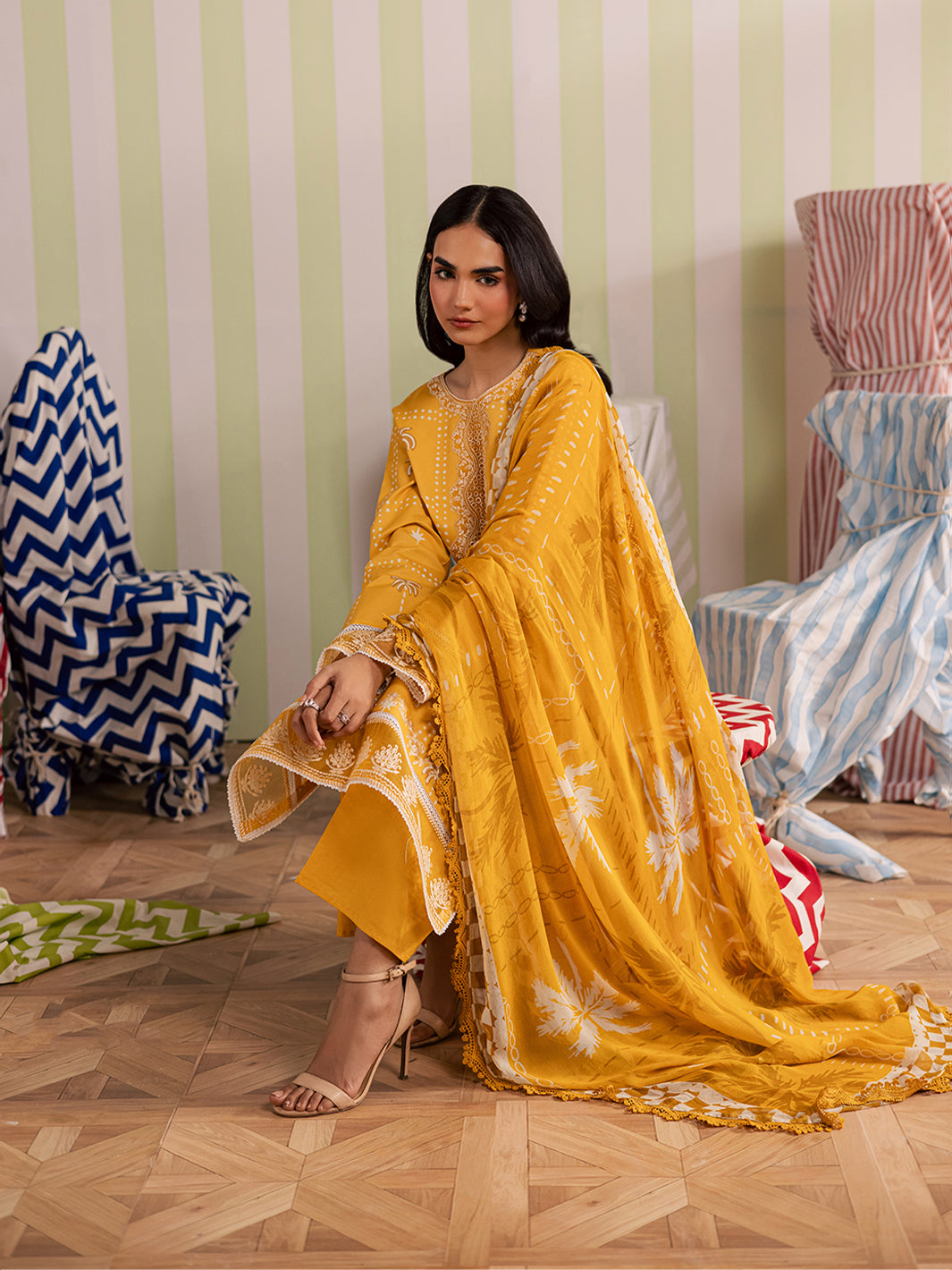 Mahnur | Jahaan Lawn 26 | MJ-03, image 5