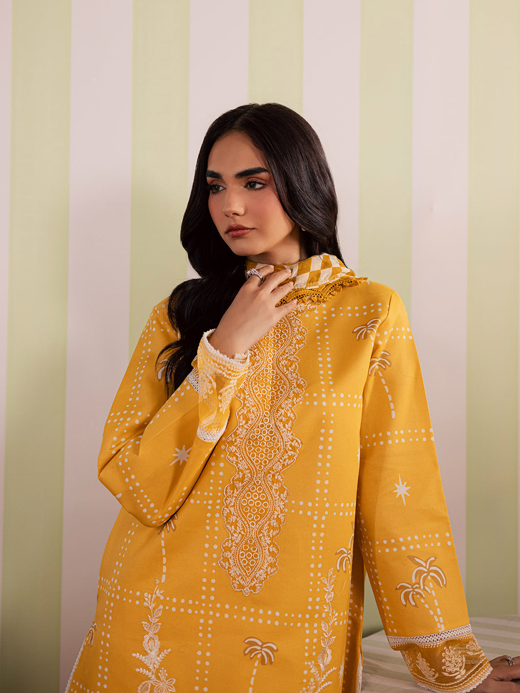 Mahnur | Jahaan Lawn 26 | MJ-03, image 3