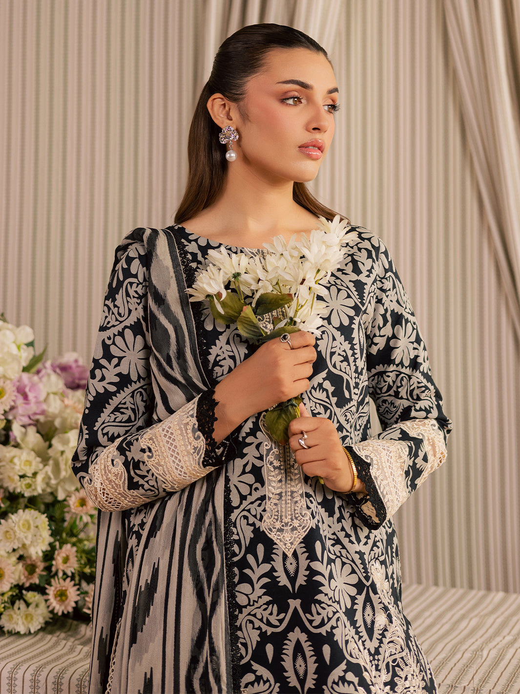 Mahnur | Jahaan Lawn 26 | MJ-09-3