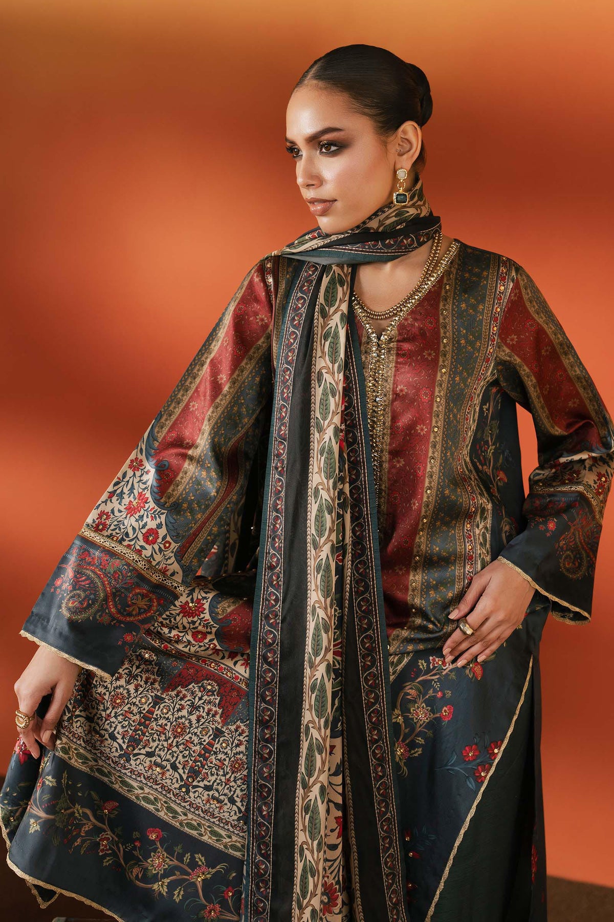 Maria B | Silk Prints | Satin Silk Suit SS-03, image 4