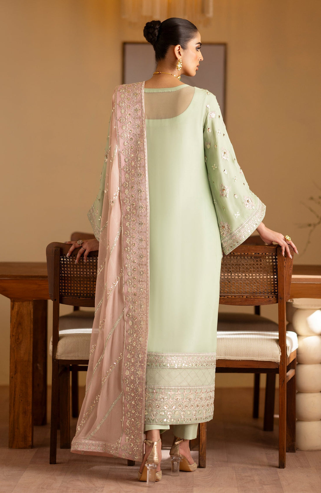 Emaan Adeel | Romansiyyah Luxury Formals 24 | Najmeh by Designer Emaan Adeel - House of Maryam - Pakistani Designer Ethnic Wear in {{ shop.shopifyCountryName }}