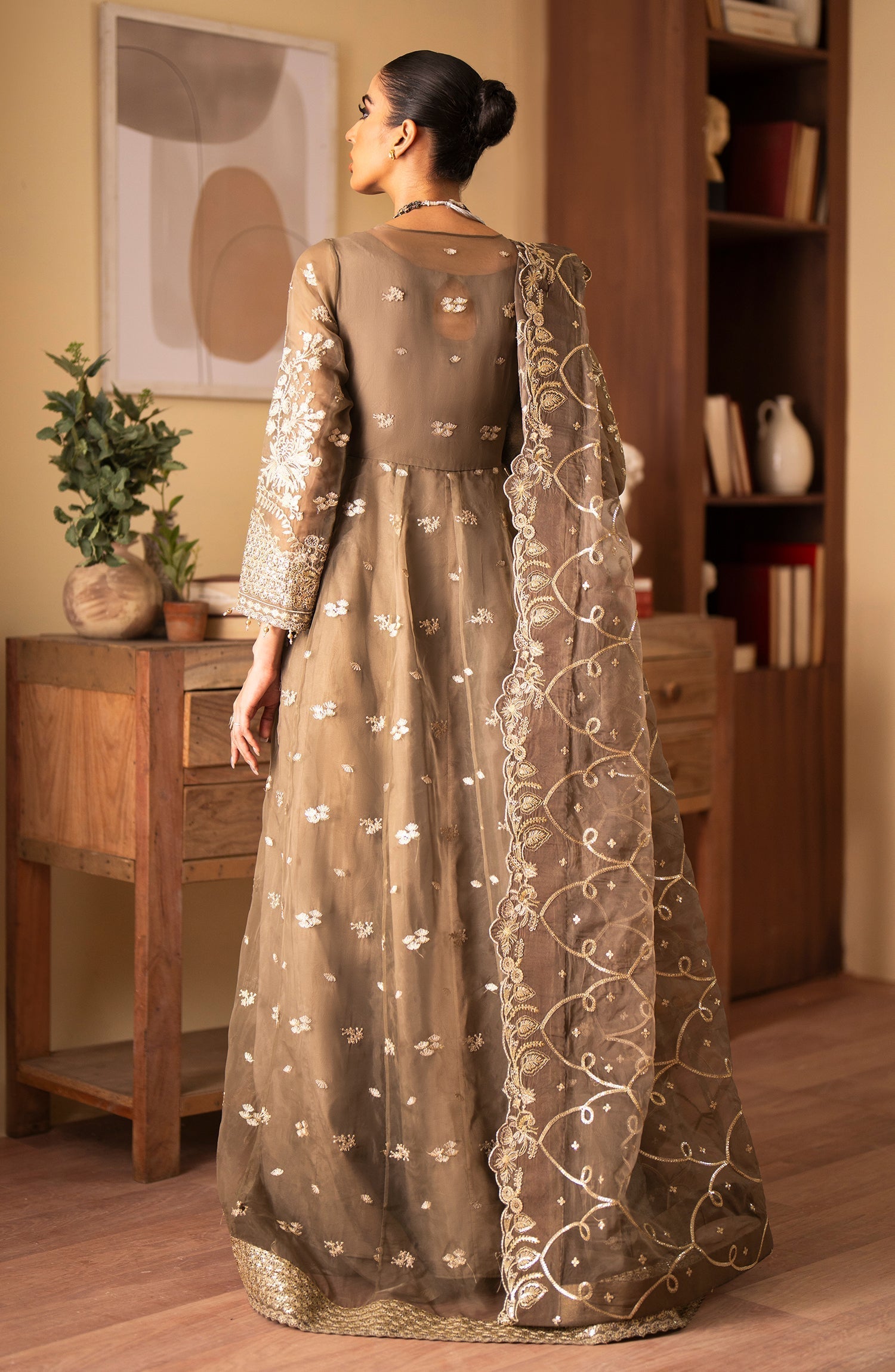 Emaan Adeel | Romansiyyah Luxury Formals 24 | Yesra by Designer Emaan Adeel - House of Maryam - Pakistani Designer Ethnic Wear in {{ shop.shopifyCountryName }}