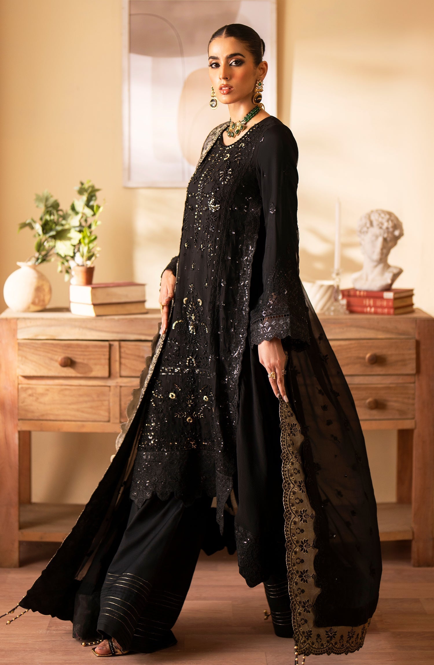 Emaan Adeel | Romansiyyah Luxury Formals 24 | Rehani by Designer Emaan Adeel - House of Maryam - Pakistani Designer Ethnic Wear in {{ shop.shopifyCountryName }}