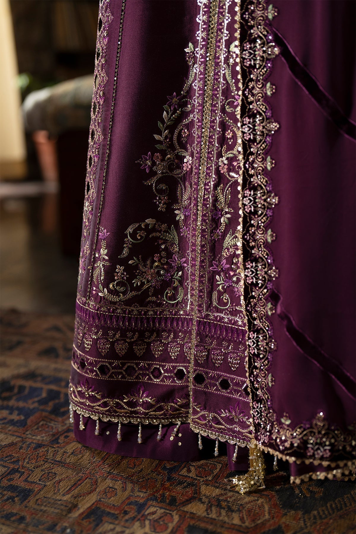 Saad Bin Shahzad | silk Formals | Laila, image 4