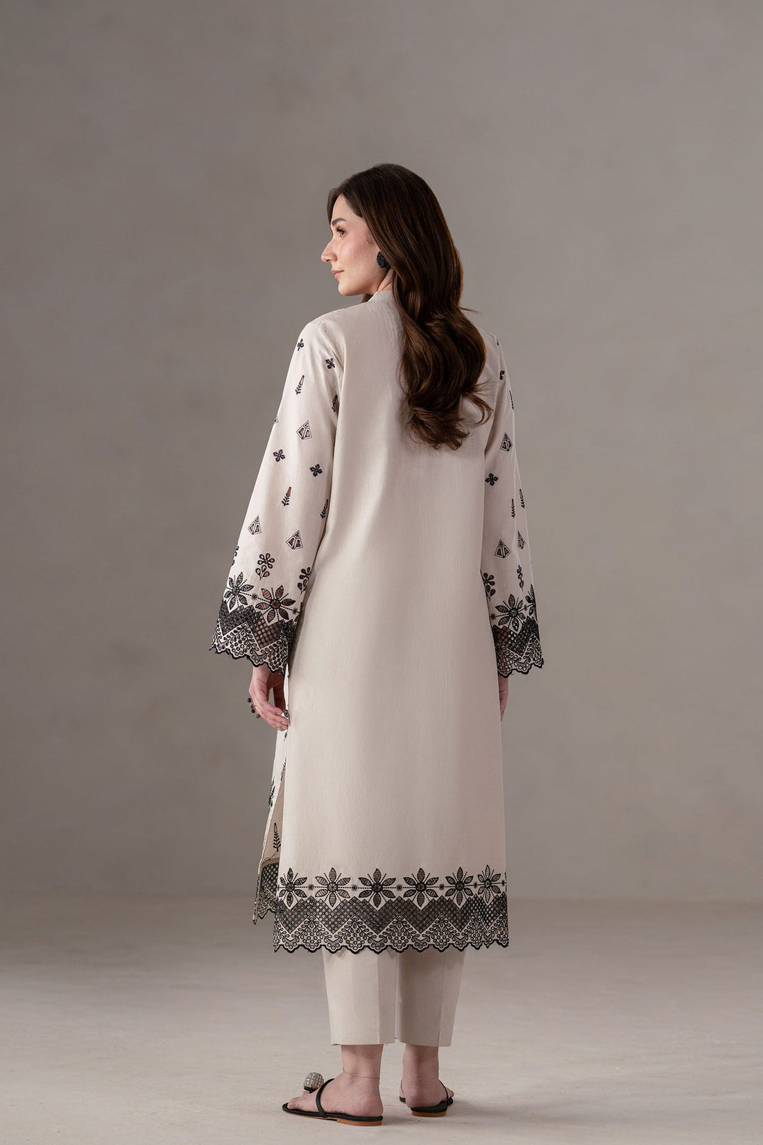 Akbar Aslam | Pret Lawn | Slate -  Hoorain Designer Wear  - Original Designer Dress - House of Maryam