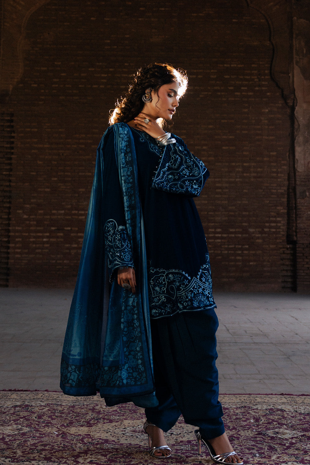Maryum N Maria | Gulshan e Makhmal | CAPUCINE - MWS5888-4