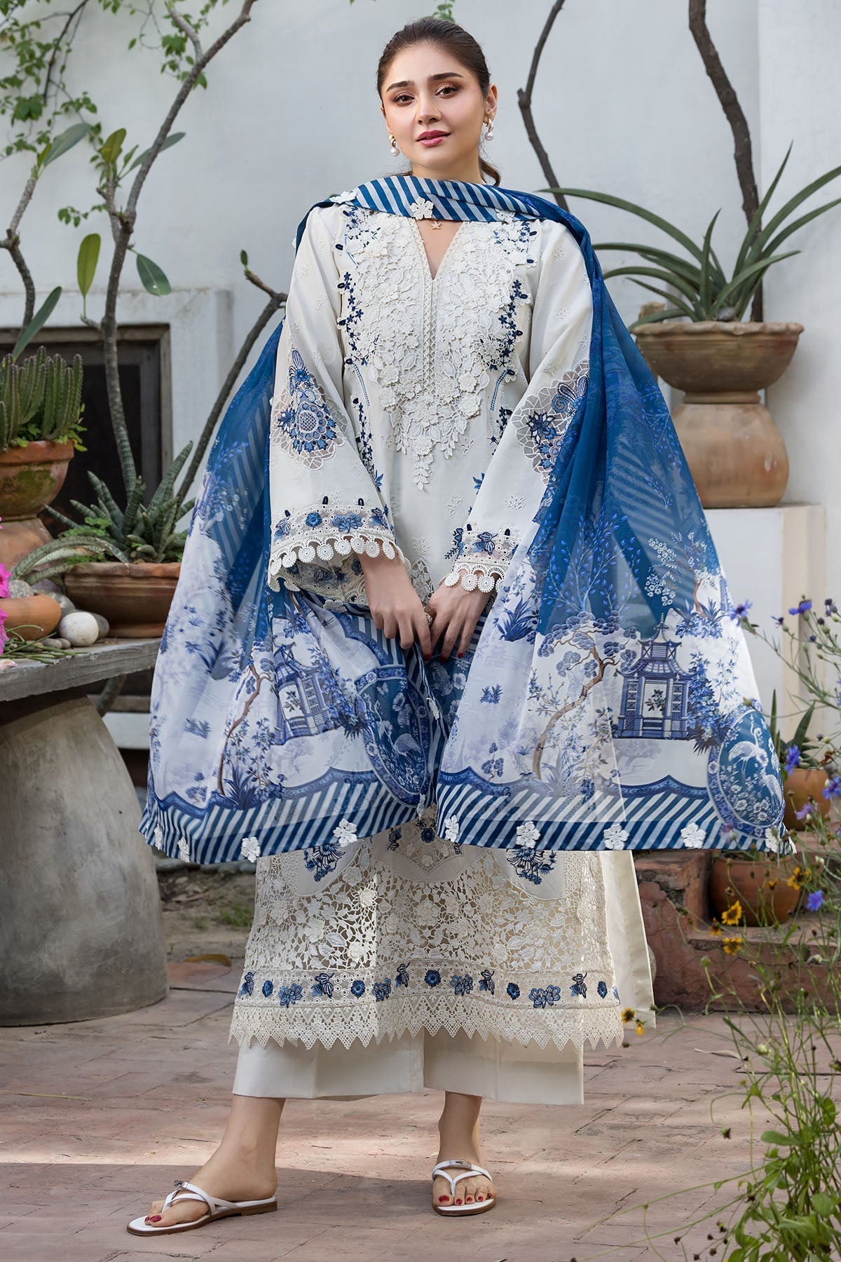 Motifz | Premium Lawn 26 | 6118-LIGRIA, image 4