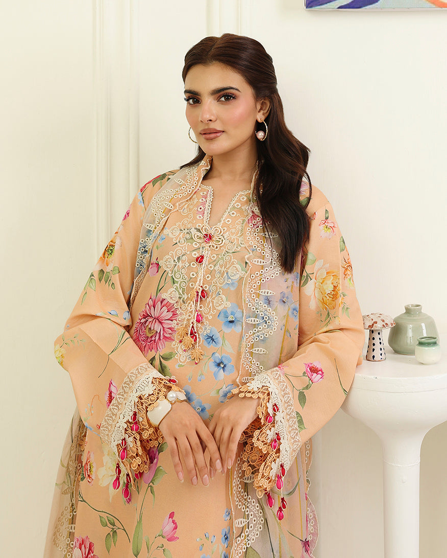 Roheenaz | Petals in Print | Magnolia Mist-3