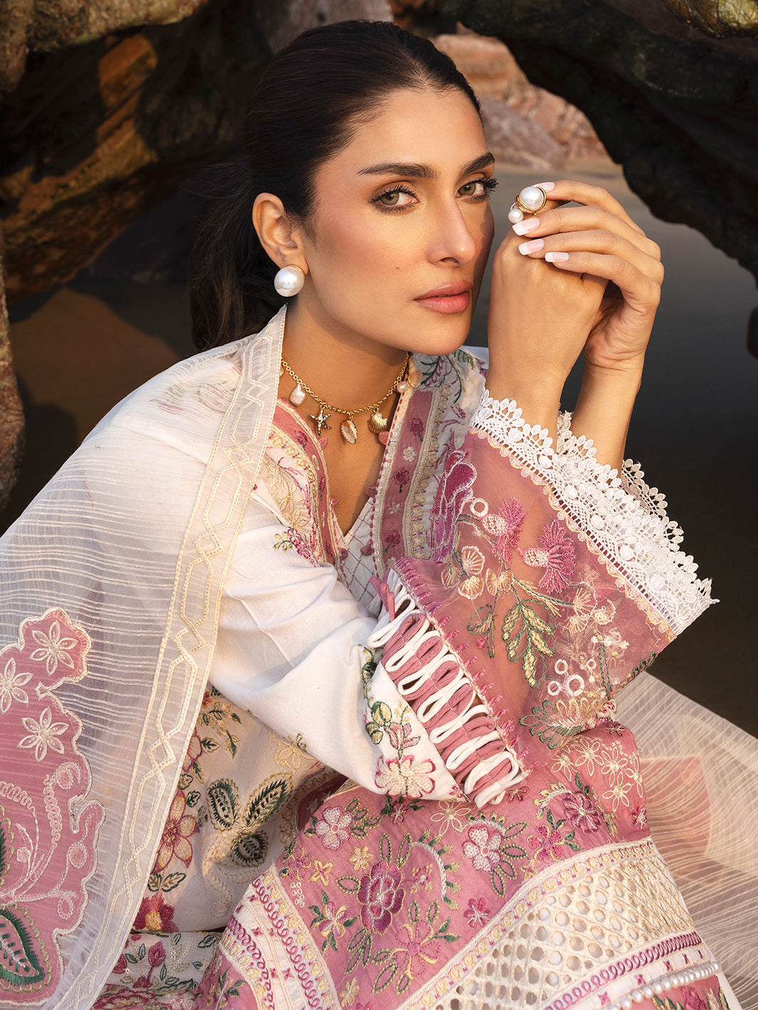 Mahnur | Sirena Luxury Lawn 25 | Magnolia -  Mahnur Ladies Clothes - Original Designer Dress - House of Maryam