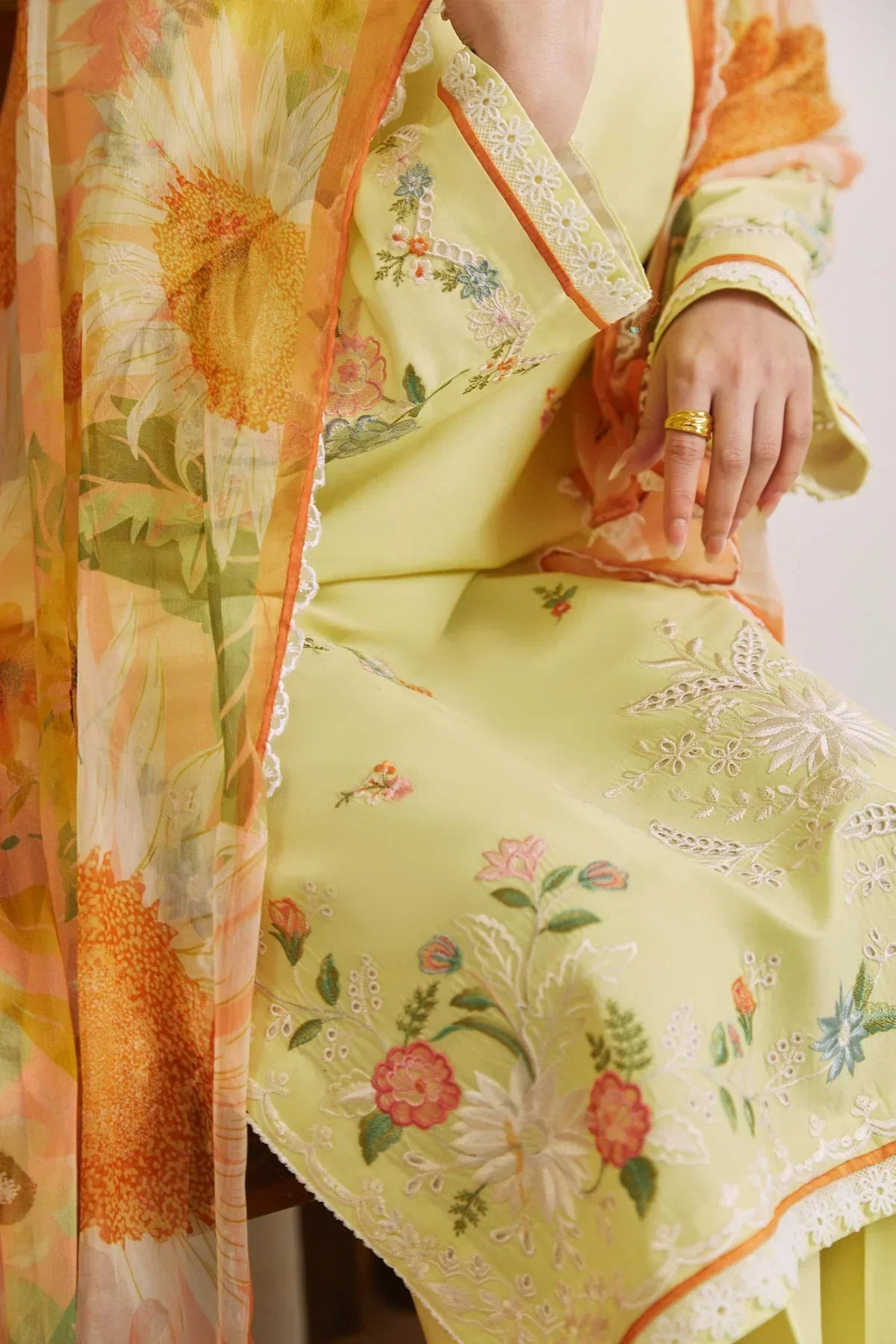 Zara Shahjahan | Coco Lawn 24 | MAHAY-4B by Designer Zara Shahjahan - House of Maryam - Pakistani Designer Ethnic Wear in {{ shop.shopifyCountryName }}