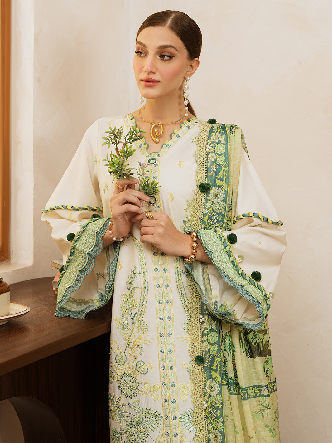 Mahnur | Florence Luxury Lawn 25 | MAHGUL -  Mahnur Ladies Clothes - Original Designer Dress - House of Maryam