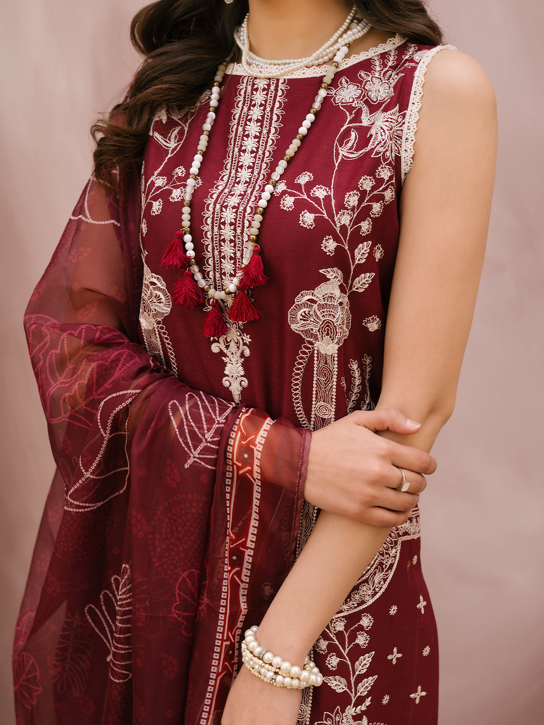 Mahnur | Masakali Luxury Lawn 24 | MK 02 - B -  Mahnur Luxury - Original Designer Dress - House of Maryam