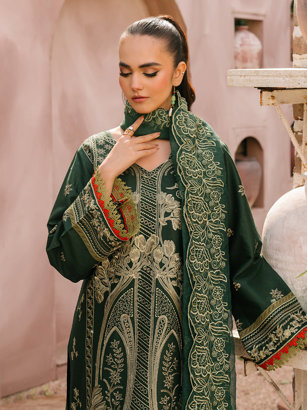 Mahnur | Masakali Luxury Lawn 24 | MK 04 - B -  Mahnur Luxury - Original Designer Dress - House of Maryam