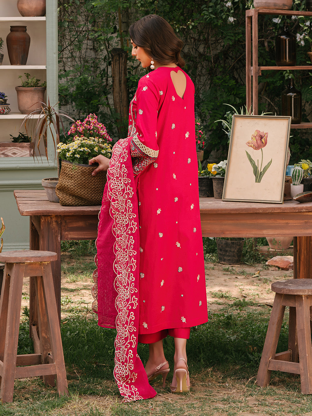 Mahnur | Masakali Luxury Lawn 24 | MK 06 - B -  Mahnur Luxury - Original Designer Dress - House of Maryam