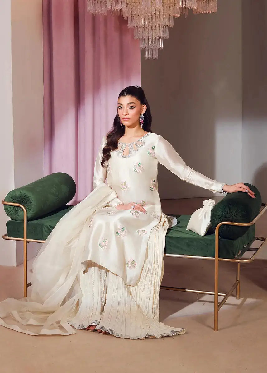 Mahum Asad | Forever and Ever Formals | Goddess by Designer Mahum Asad - House of Maryam - Pakistani Designer Ethnic Wear in {{ shop.shopifyCountryName }}