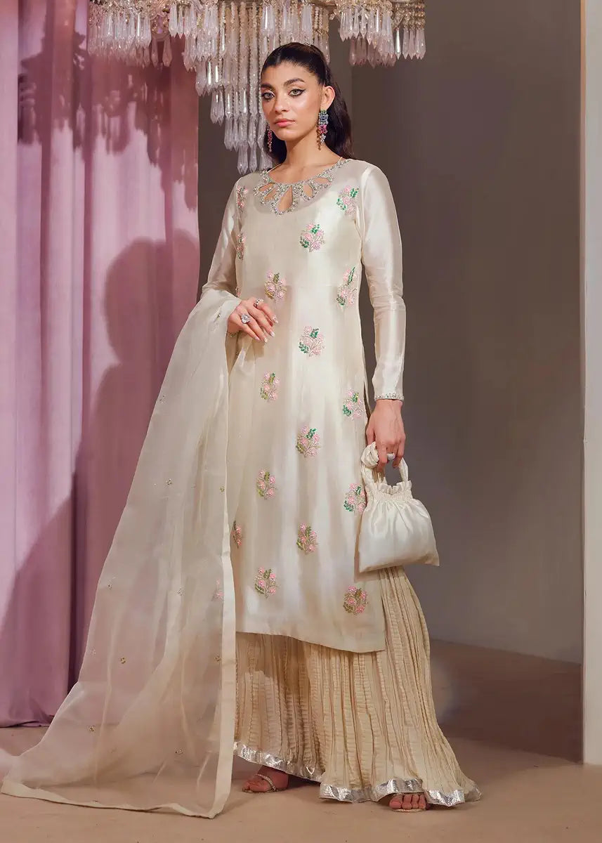 Mahum Asad | Forever and Ever Formals | Goddess by Designer Mahum Asad - House of Maryam - Pakistani Designer Ethnic Wear in {{ shop.shopifyCountryName }}