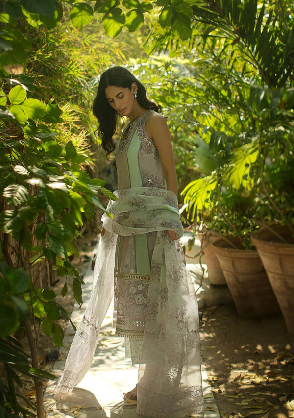 Layla Chatoor | Luxury Pret | Lavender Kali Kurta With Pants And Printed Dupatta-4