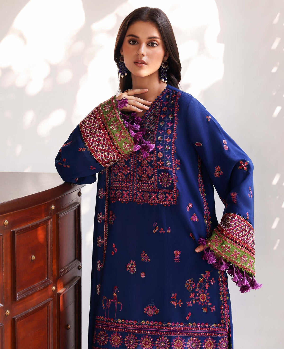 Republic Womenswear | Amaris Luxury Shawl 25 |Maris, image 3