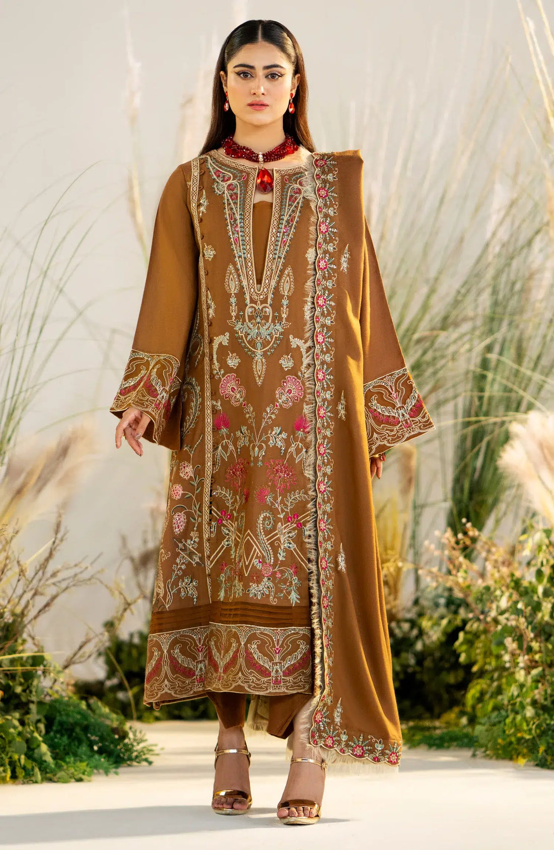 Maryum N Maria | Shehr Bano Winter 23 | HARLEEN MW23564 by Designer Maryum N Maria - House of Maryam - Pakistani Designer Ethnic Wear in {{ shop.shopifyCountryName }}