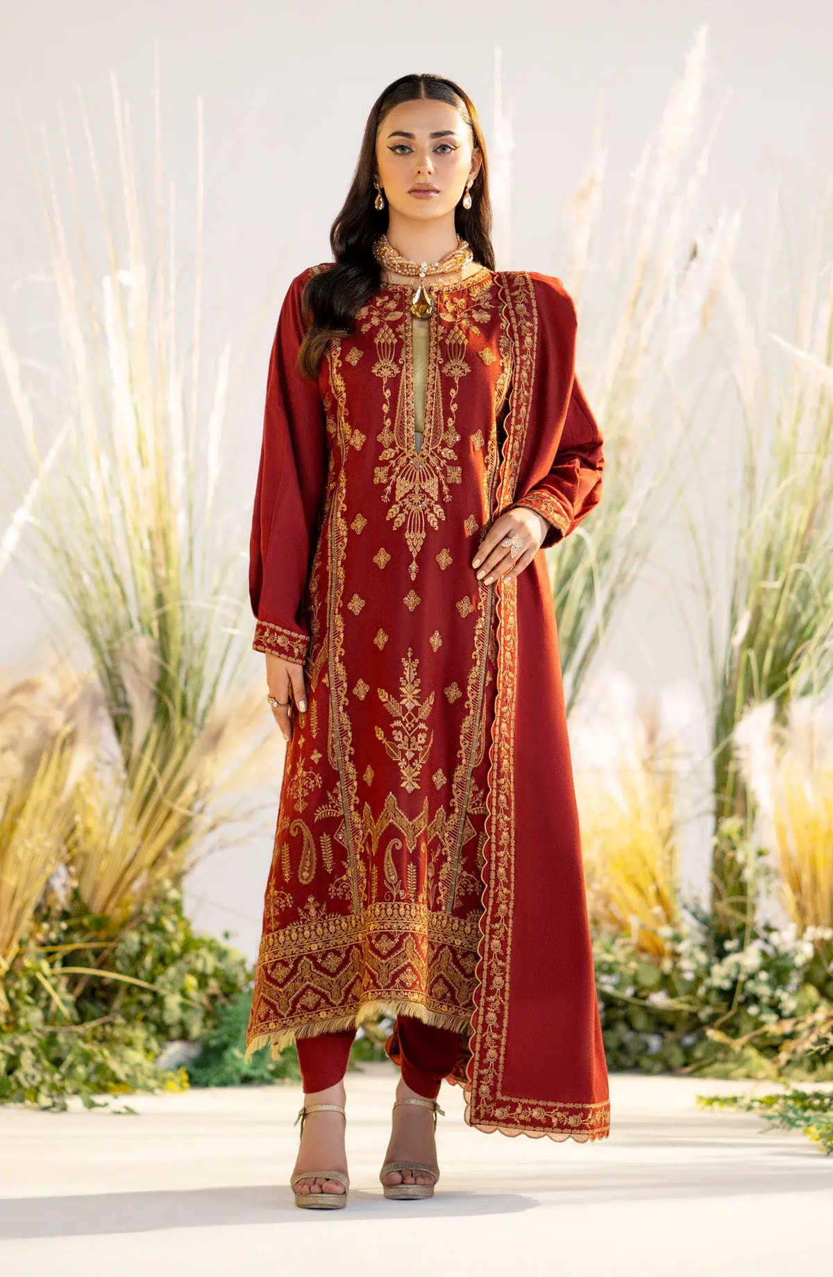 Maryum N Maria | Shehr Bano Winter 23 | HAESEL MW23558 -  Maryum N Maria Luxury - Original Designer Dress - House of Maryam