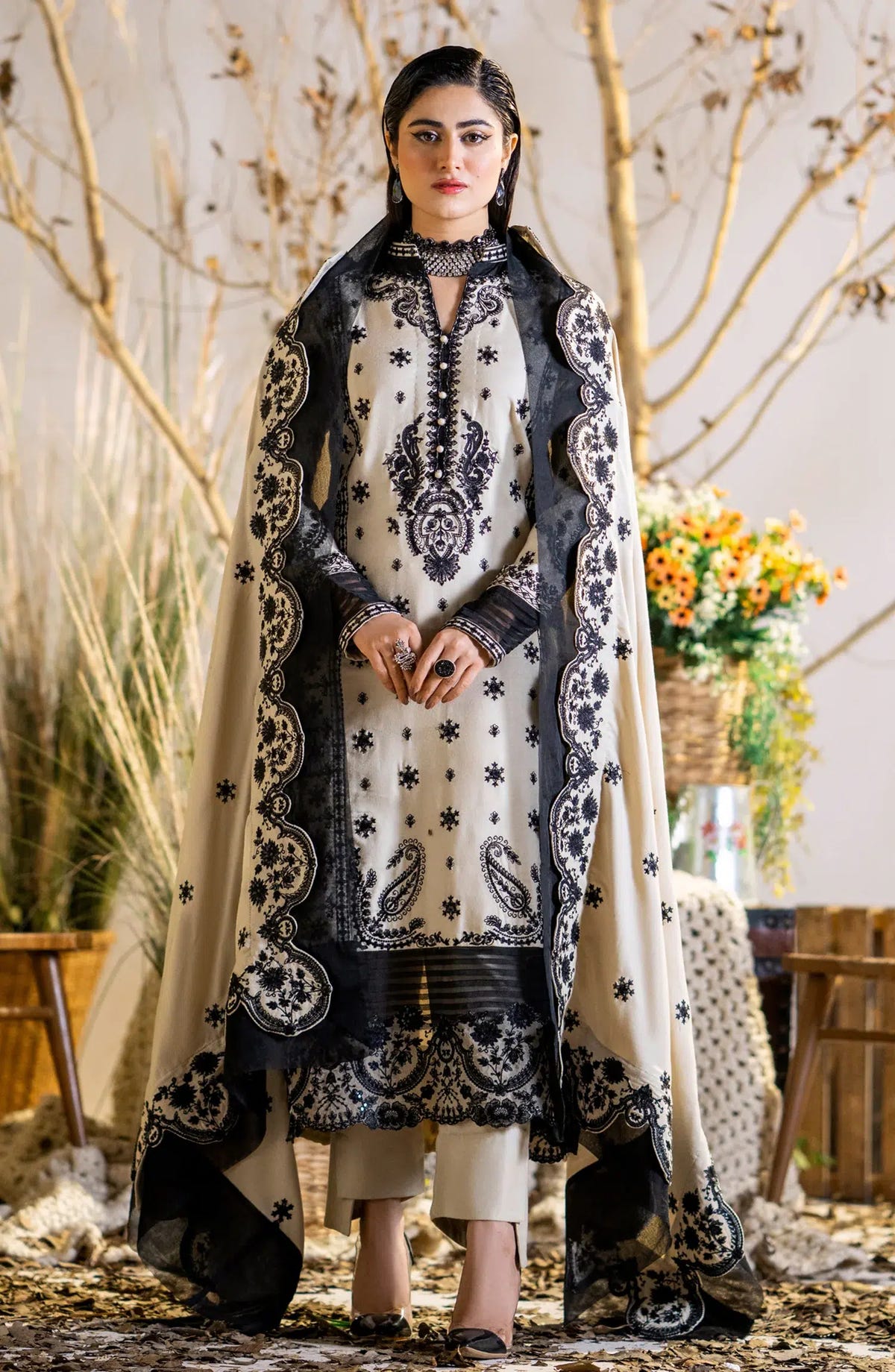 Maryum N Maria | Shehr Bano Winter 23 | SIMRAN MW23555 -  Maryum N Maria Luxury - Original Designer Dress - House of Maryam