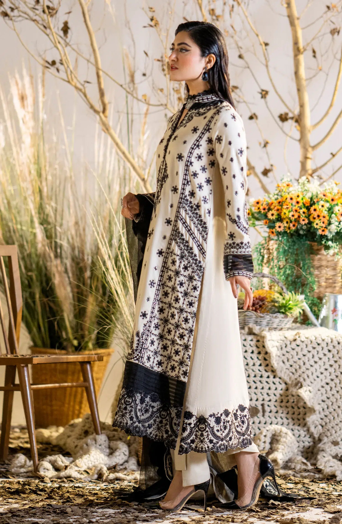 Maryum N Maria | Shehr Bano Winter 23 | SIMRAN MW23555 -  Maryum N Maria Luxury - Original Designer Dress - House of Maryam