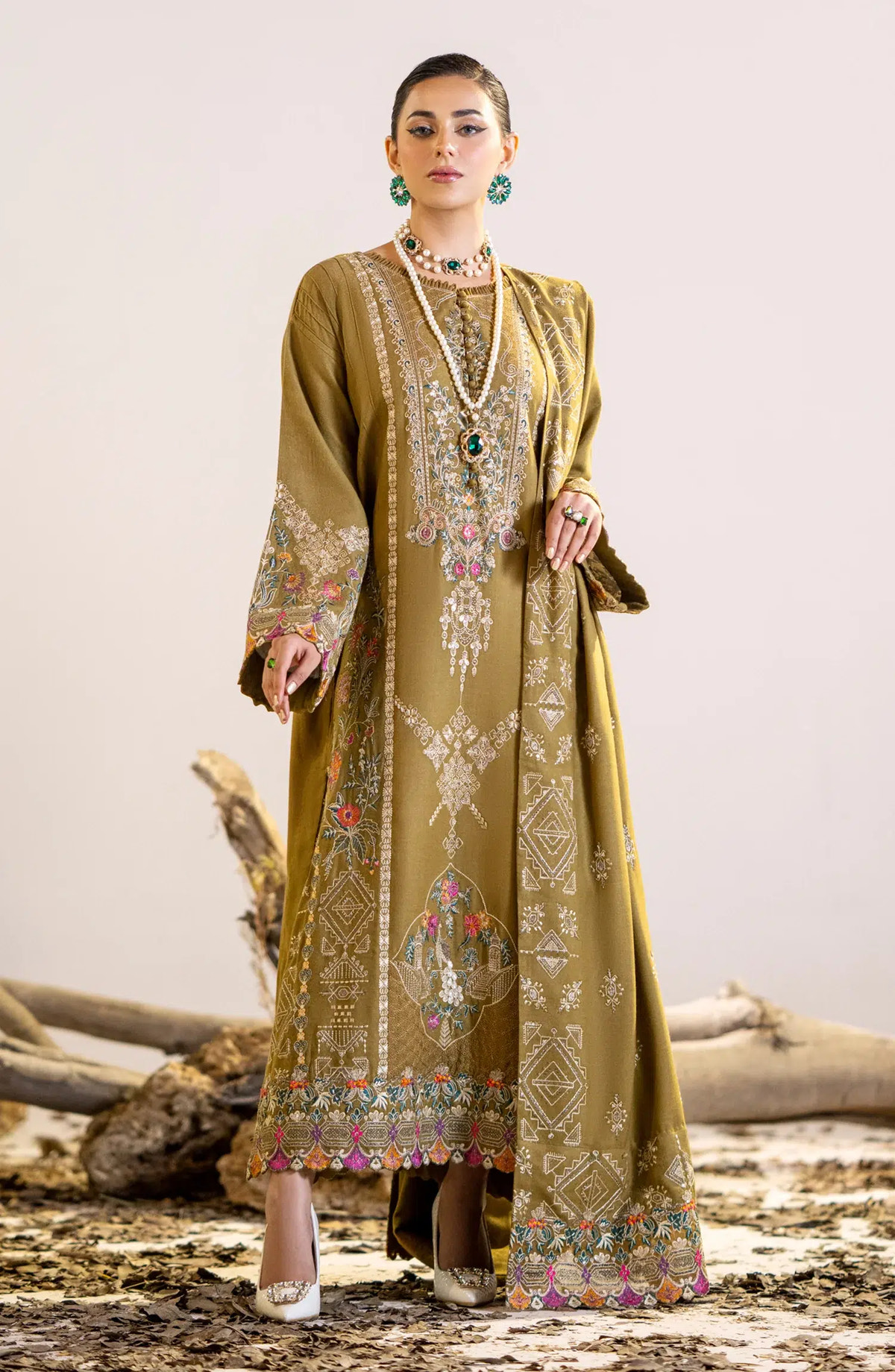 Maryum N Maria | Shehr Bano Winter 23 | HADIYAH MW23553 -  Maryum N Maria Luxury - Original Designer Dress - House of Maryam