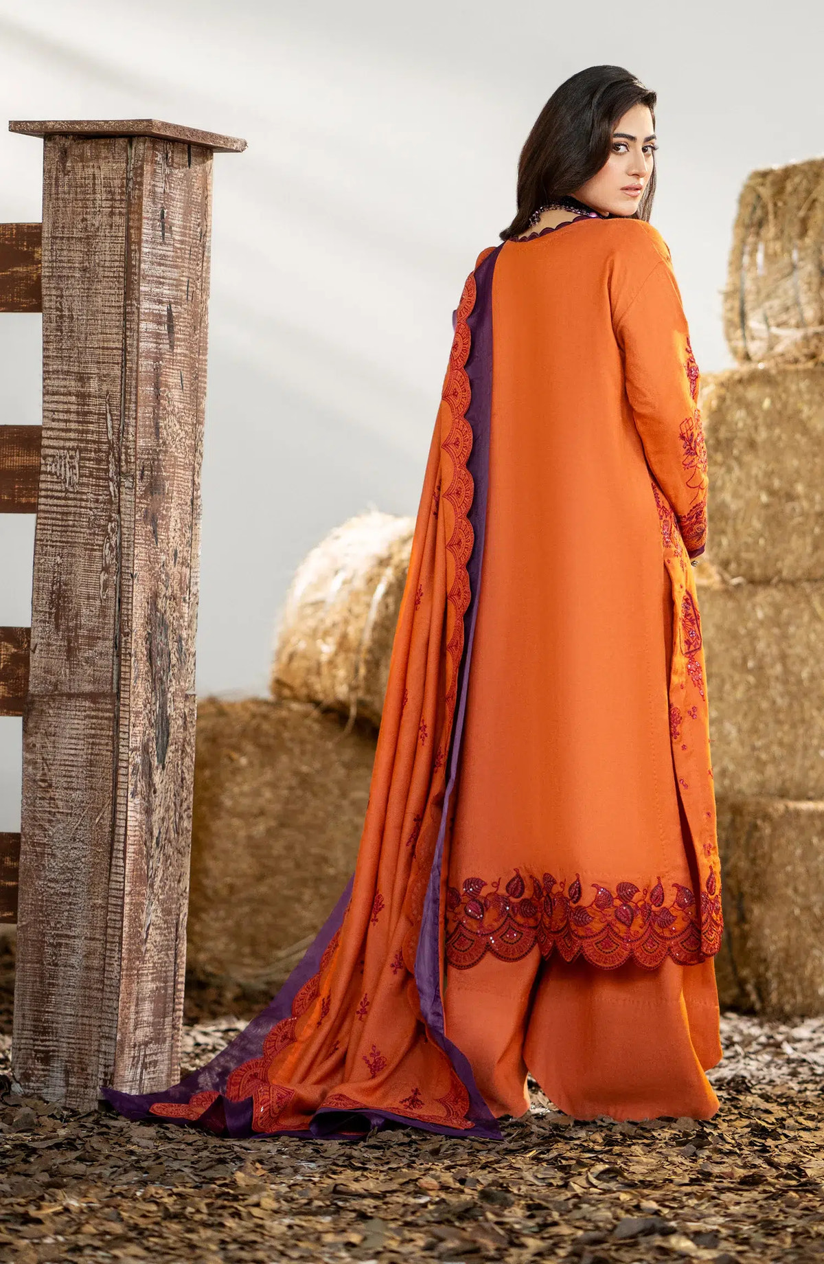 Maryum N Maria | Shehr Bano Winter 23 | CHUNI MW23562 -  Maryum N Maria Luxury - Original Designer Dress - House of Maryam