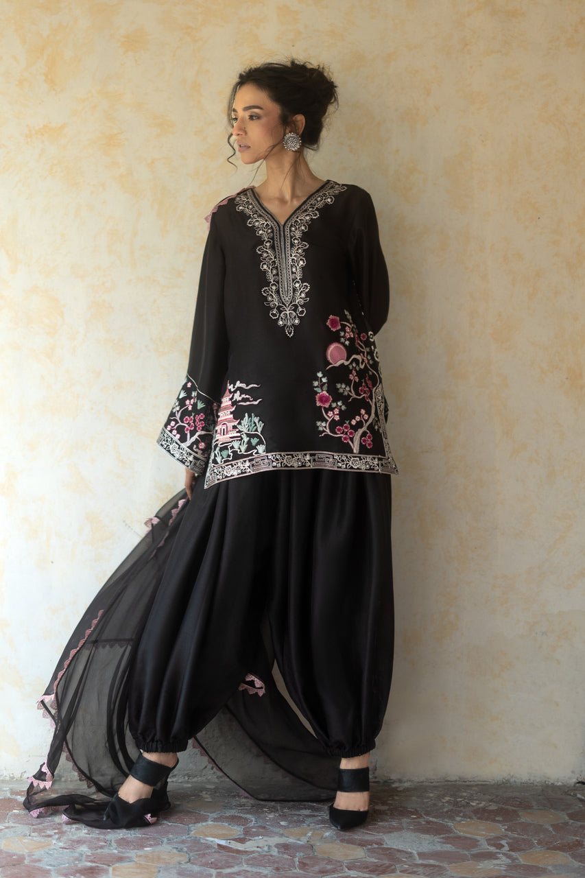 Zainab Chottani | Summer Edition 26 | Midnight Reverie-1