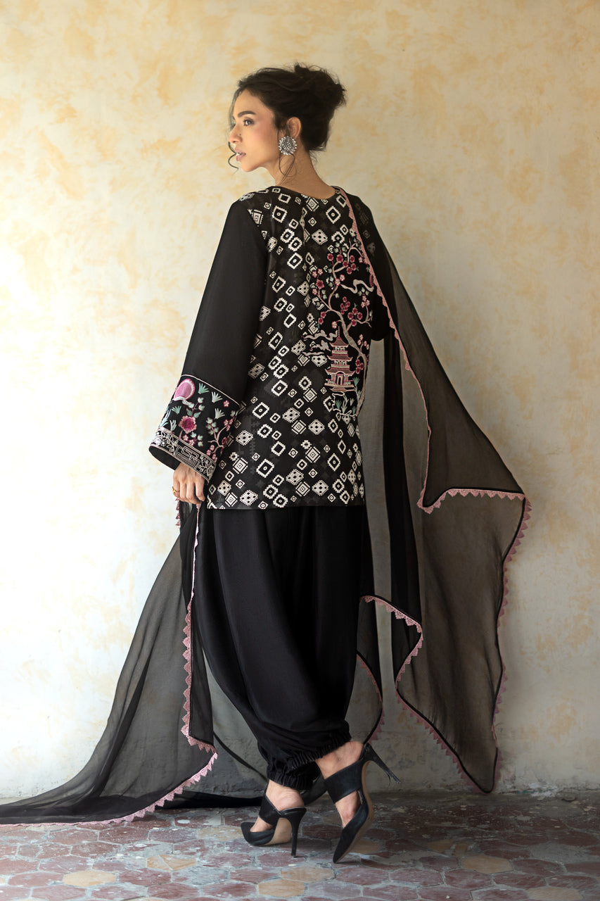 Zainab Chottani | Summer Edition 26 | Midnight Reverie-2