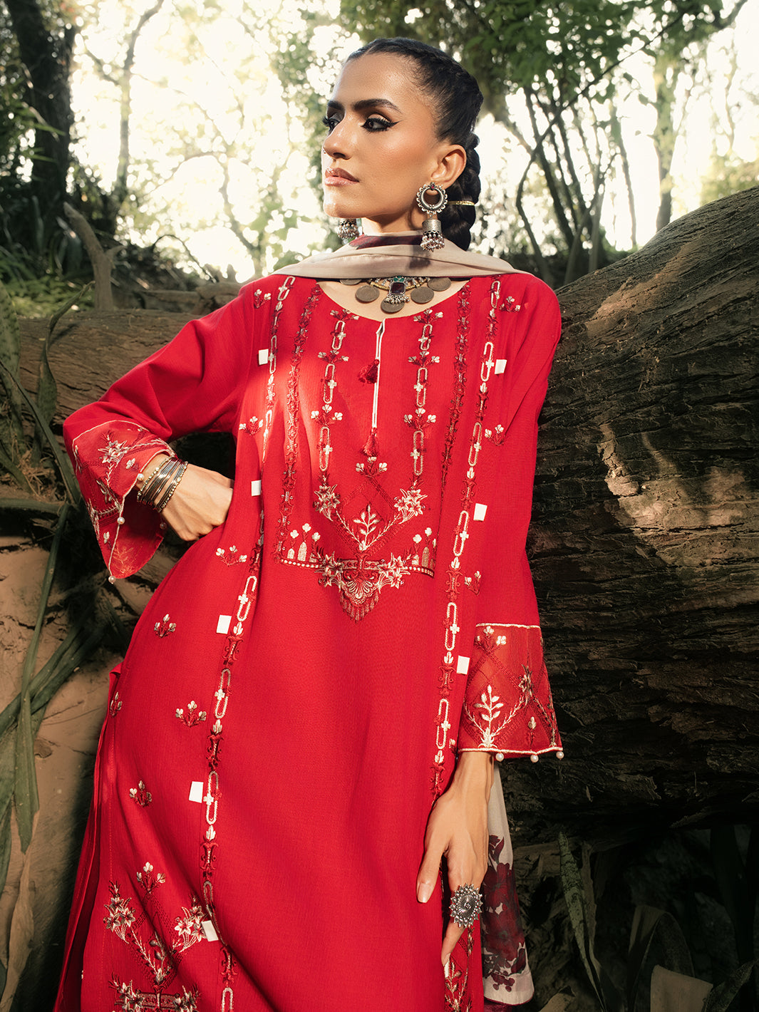 Hemstitch | The Garden Lawn | Midnight Rose-4