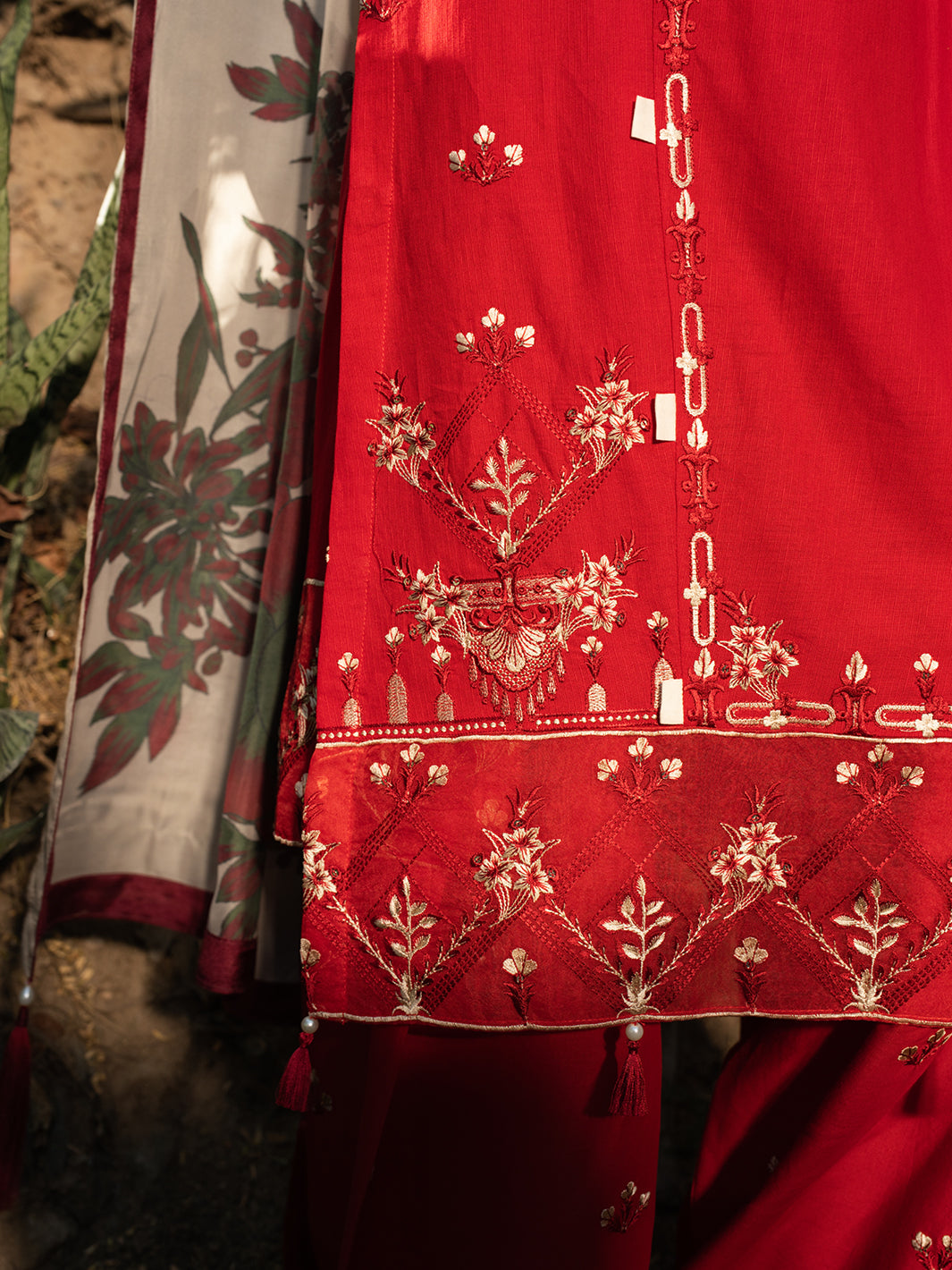 Hemstitch | The Garden Lawn | Midnight Rose-5